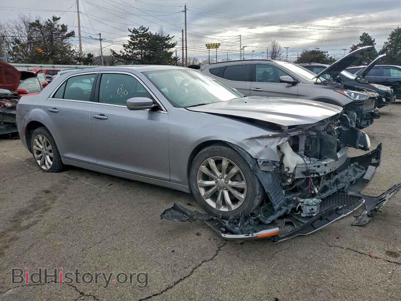 2016 CHRYSLER 300 - VIN: 2C3CCARG1GH344215 - Фото 4