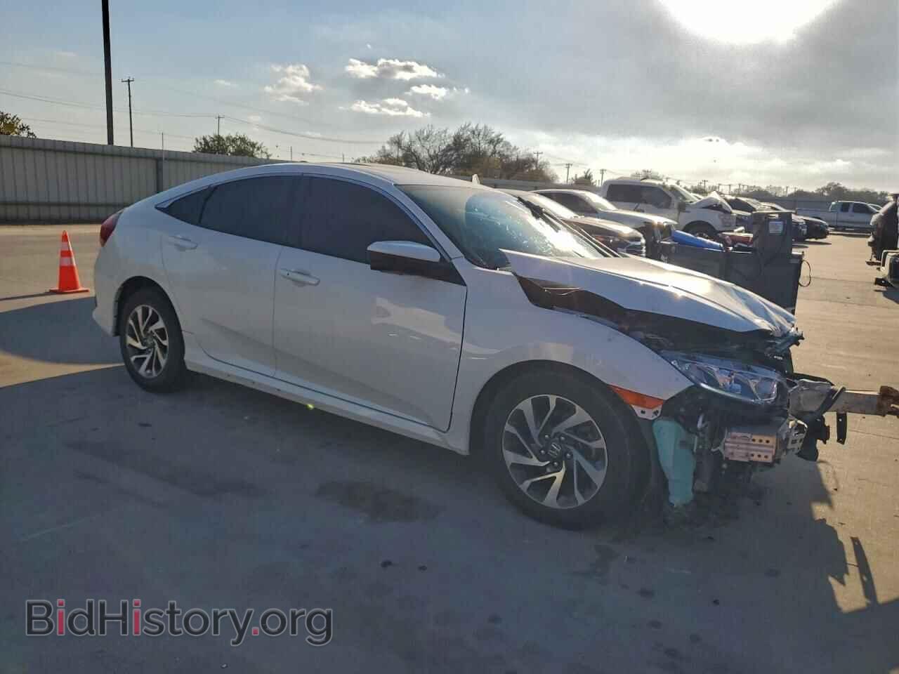 2017 HONDA CIVIC - VIN: 19XFC2F7XHE046553 - Фото 4