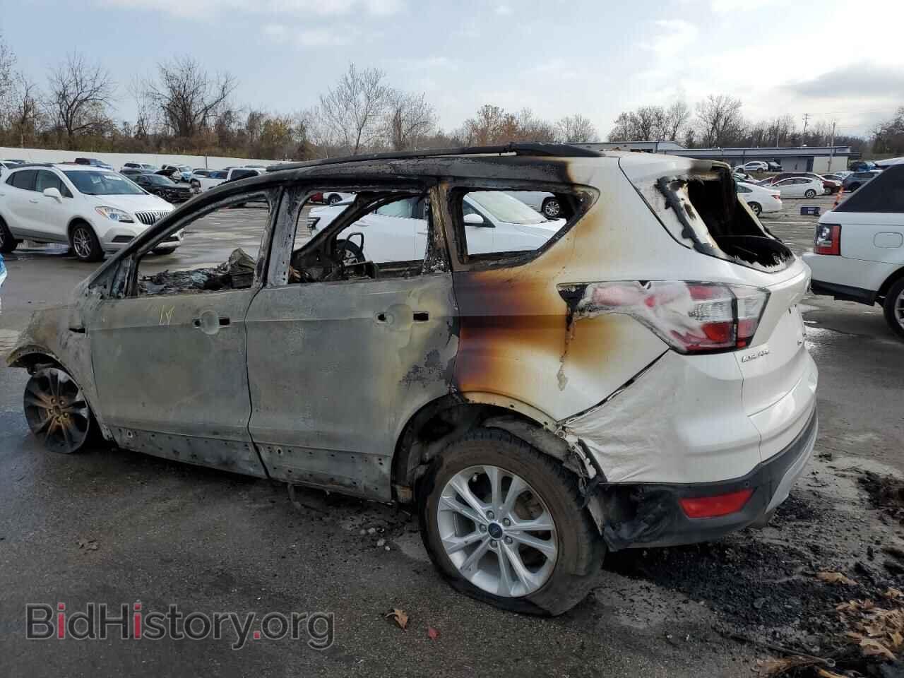 2017 FORD ESCAPE - VIN: 1FMCU0GD3HUB01060 - Фото 2