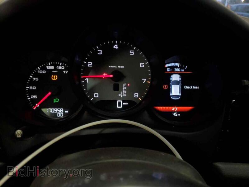 2016 Porsche MACAN (VIN WP1AB2A57GLB52773) — photo 9 of 13