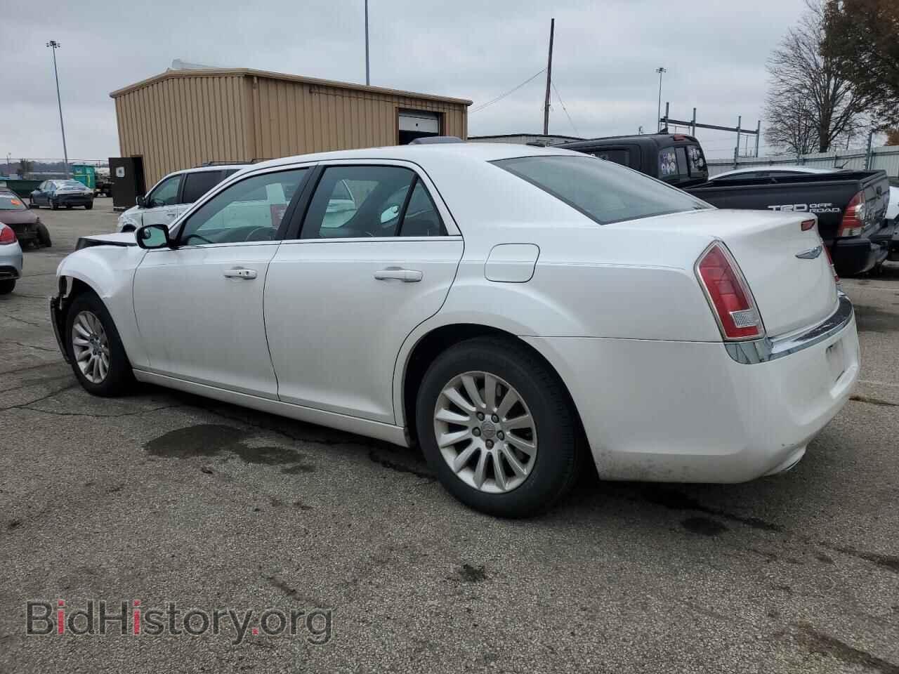2011 CHRYSLER 300 - VIN: 2C3CA4CGXBH529159 - Фото 2