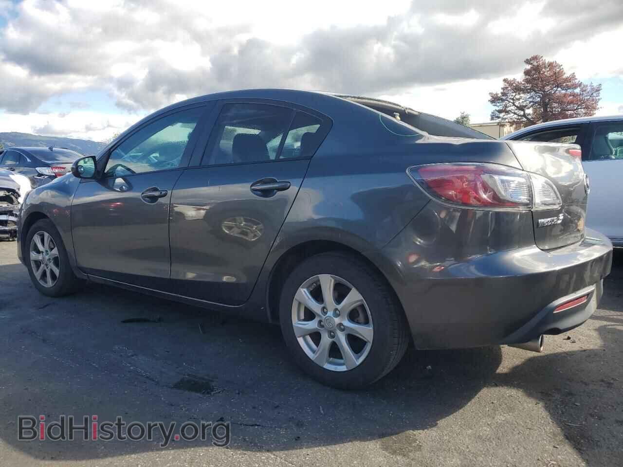 2011 MAZDA 3 - VIN: JM1BL1VG9B1389794 - Фото 2