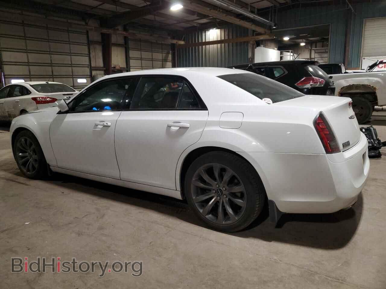 2014 CHRYSLER 300 - VIN: 2C3CCABG9EH253085 - Фото 2