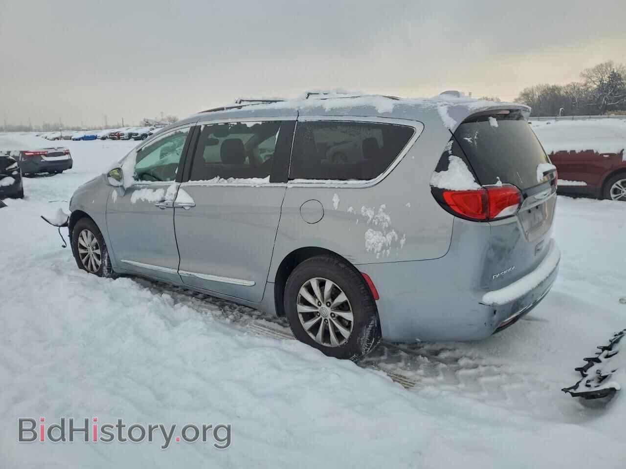 2017 CHRYSLER PACIFICA - VIN: 2C4RC1BGXHR785708 - Photo 2