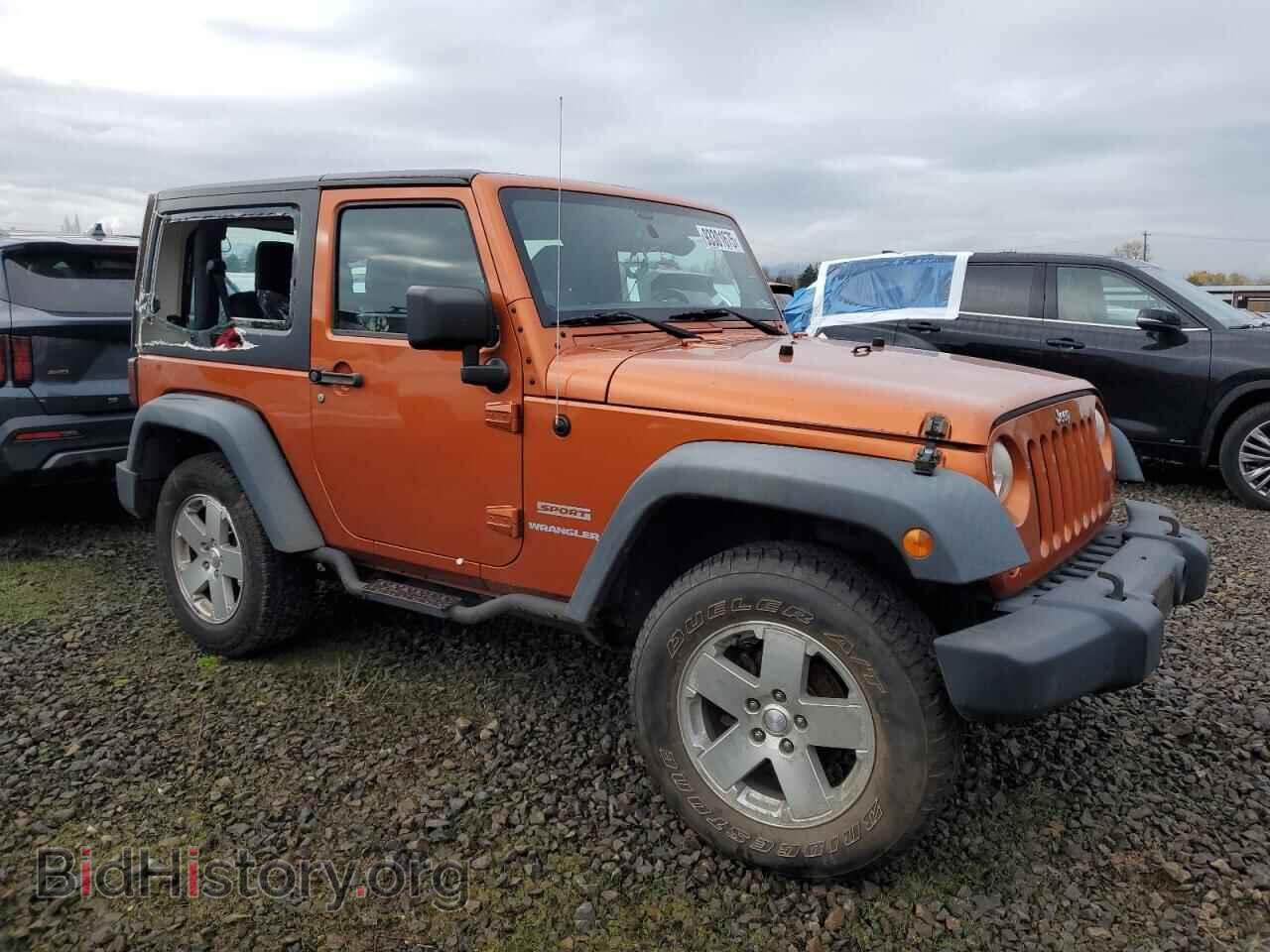 2011 JEEP WRANGLER - VIN: 1J4AA2D12BL588172 - Фото 4