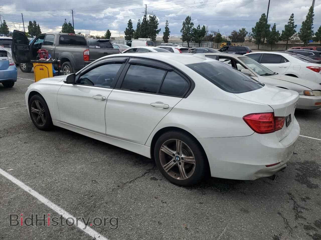 2012 BMW 3 SERIES - VIN: WBA3A5C52CF348332 - Фото 2