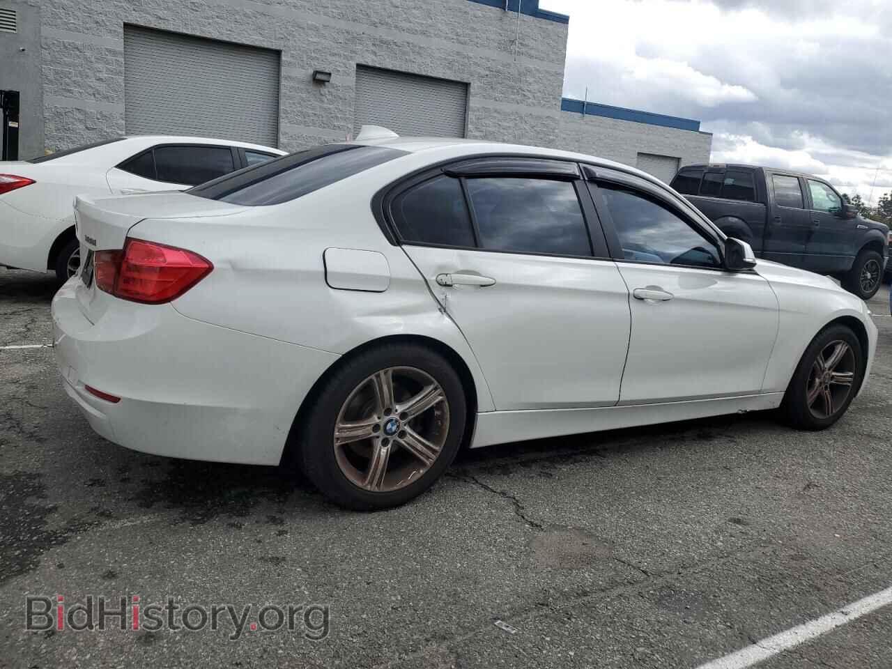 2012 BMW 3 SERIES - VIN: WBA3A5C52CF348332 - Фото 3