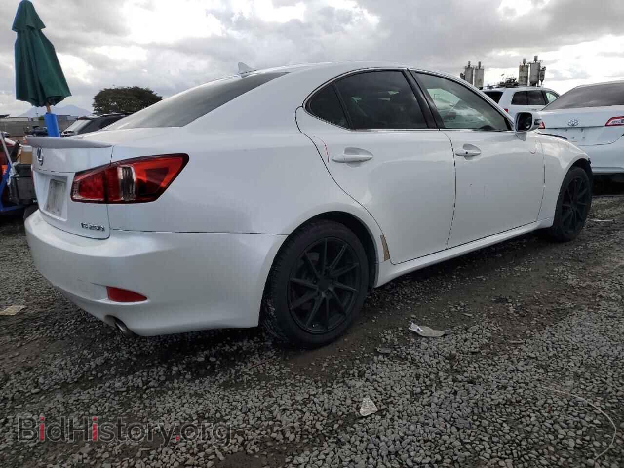2011 LEXUS IS - VIN: JTHBF5C26B5154461 - Photo 3