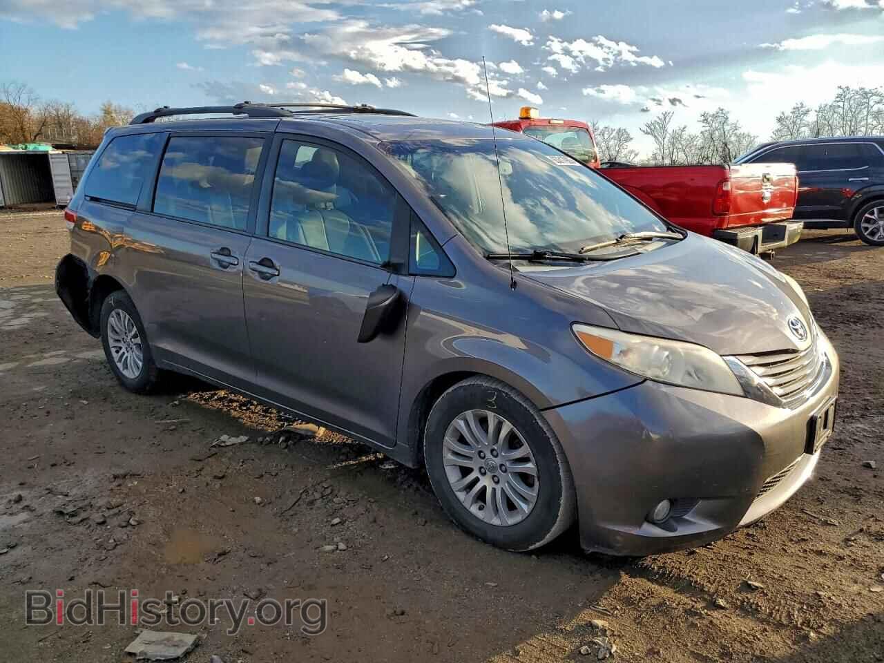 2013 TOYOTA SIENNA - VIN: 5TDYK3DC8DS354225 - Фото 4
