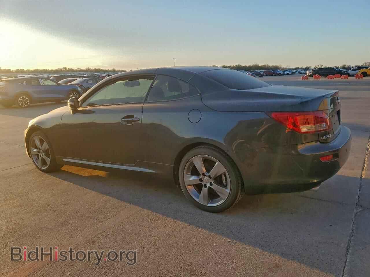 2010 LEXUS IS - VIN: JTHFF2C29A2509154 - Photo 2