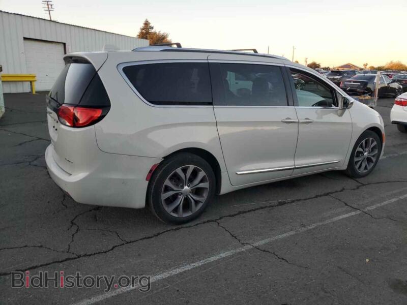 2017 Chrysler PACIFICA (VIN 2C4RC1GG0HR616306) — photo 3 of 13