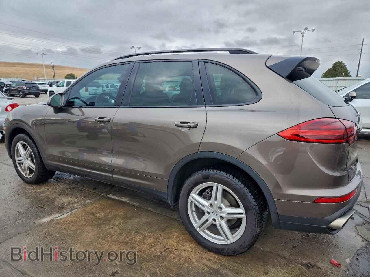 2016 PORSCHE CAYENNE - VIN: WP1AA2A28GKA36416 - Photo 2