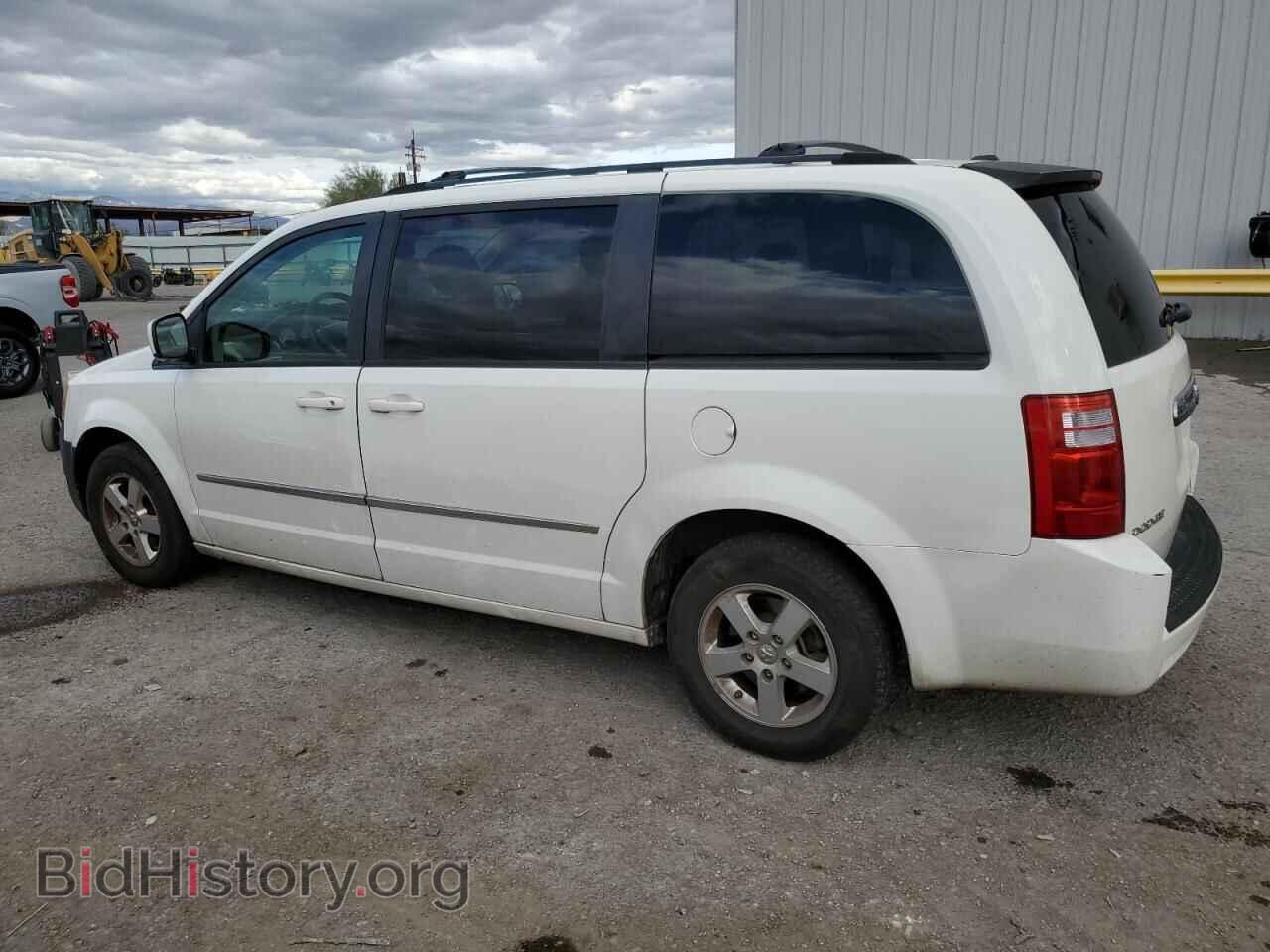 2010 DODGE CARAVAN - VIN: 2D4RN5D10AR261261 - Фото 2