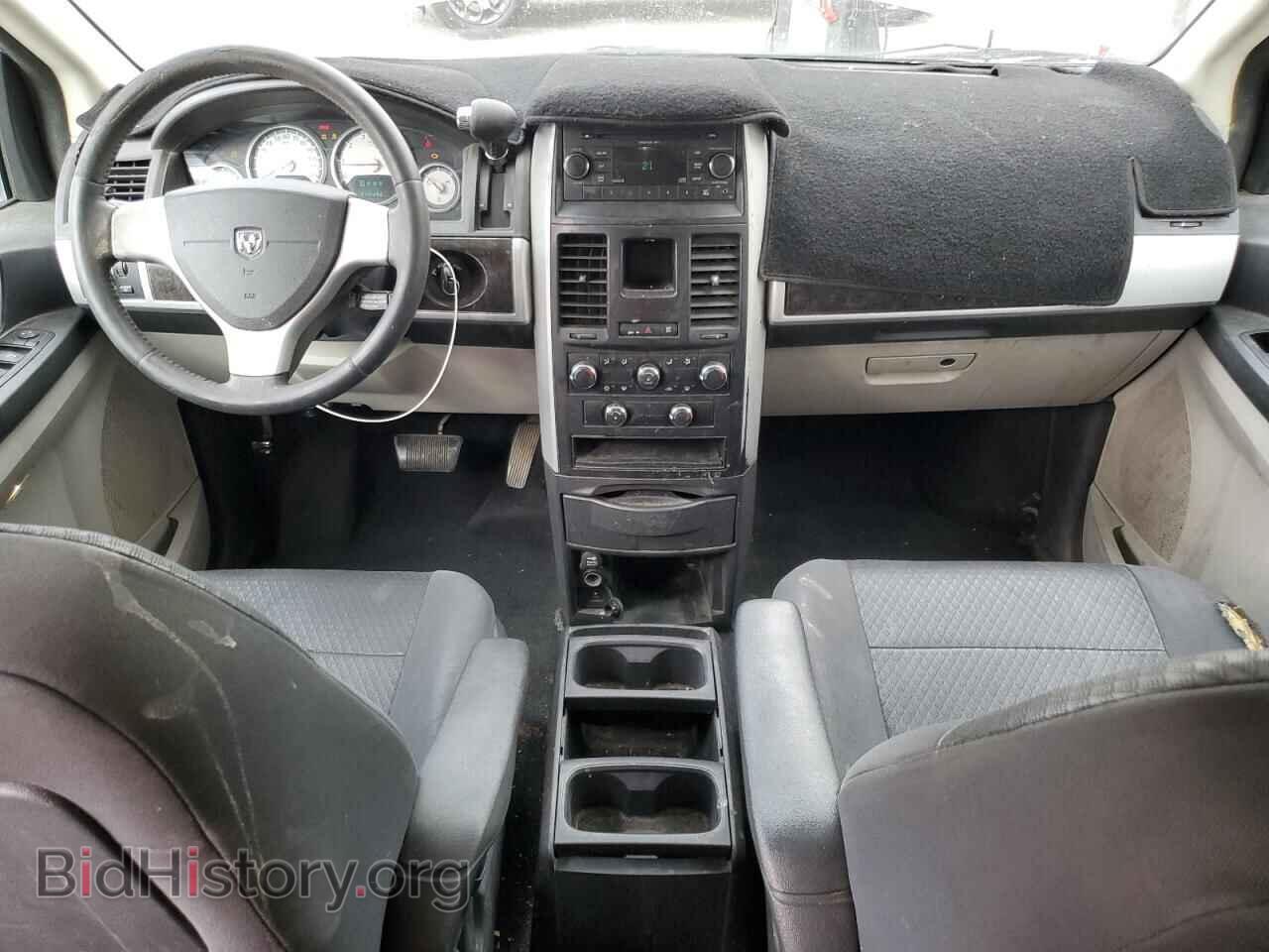 2010 DODGE CARAVAN - VIN: 2D4RN5D10AR261261 - Фото 8