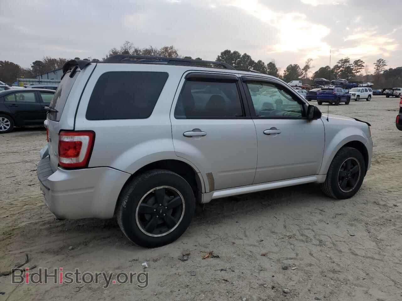 2010 FORD ESCAPE - VIN: 1FMCU0DG6AKB30973 - Фото 3