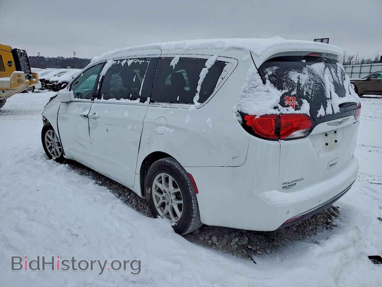 2020 CHRYSLER PACIFICA - VIN: 2C4RC1FG6LR126706 - Фото 2