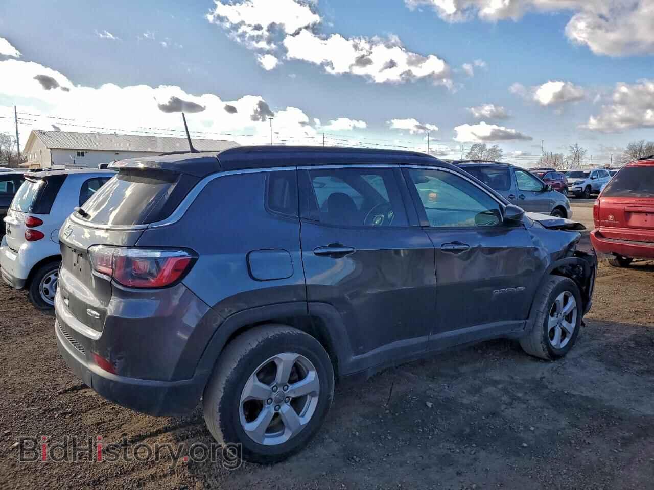 2018 JEEP COMPASS - VIN: 3C4NJDBB4JT146379 - Фото 3