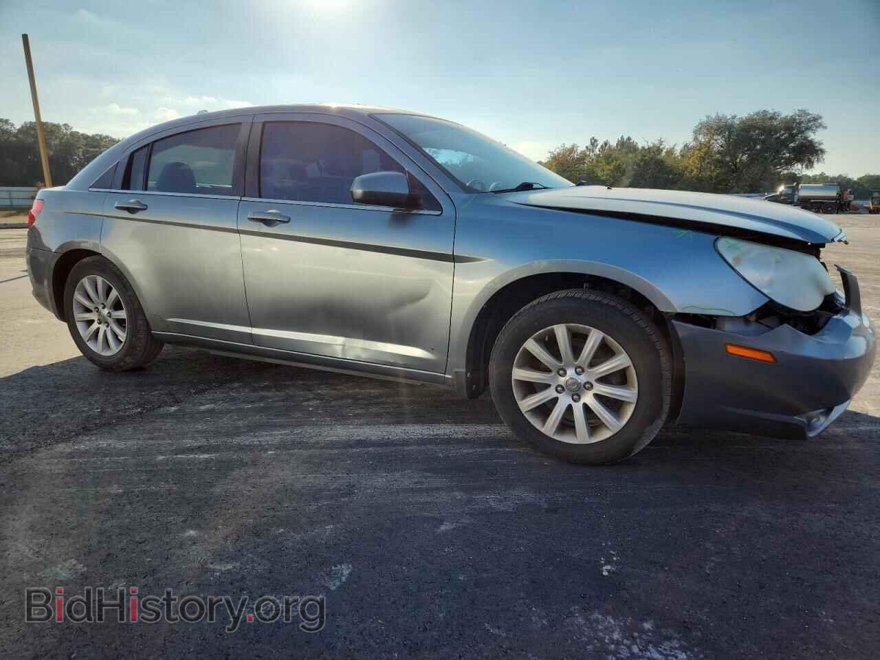 2010 CHRYSLER SEBRING - VIN: 1C3CC5FB1AN229774 - Фото 4
