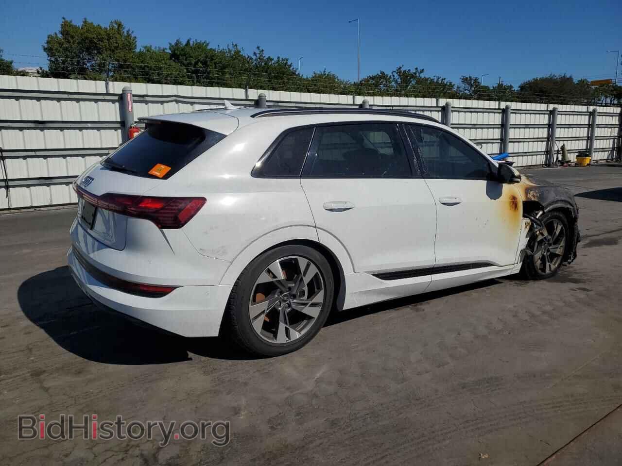 2021 AUDI E-TRON - VIN: WA1AAAGE4MB030552 - Фото 3