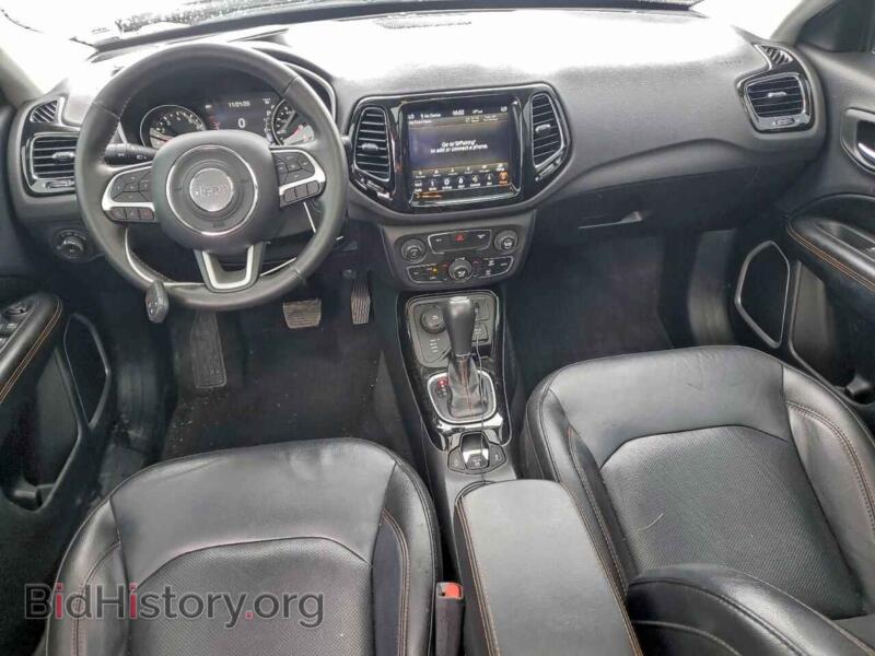 2018 Jeep COMPASS (VIN 3C4NJDCB8JT355736) — фото 8 из 14