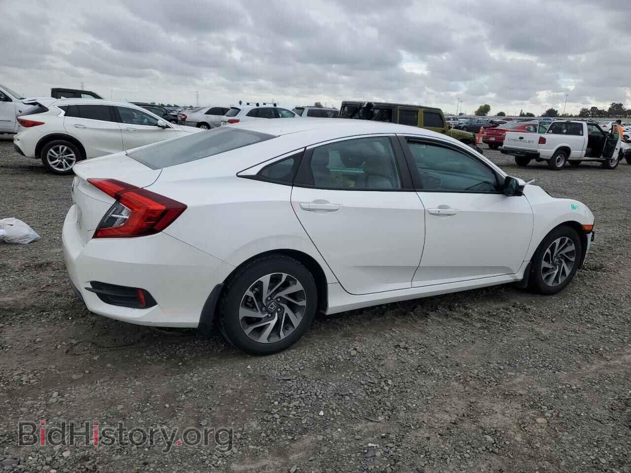 2016 HONDA CIVIC - VIN: 19XFC2F73GE218775 - Фото 3