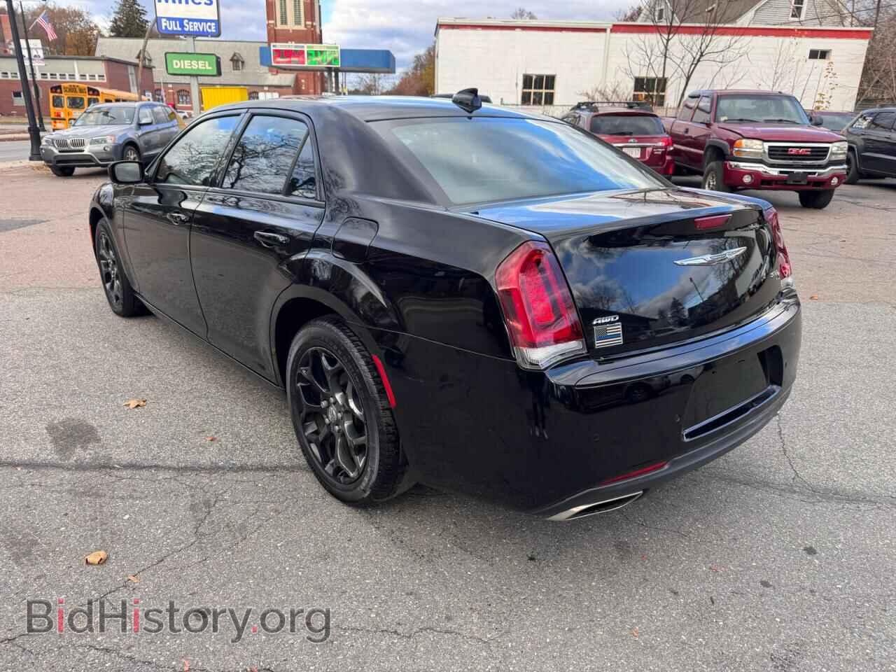 2019 CHRYSLER 300 - VIN: 2C3CCAGG4KH668495 - Фото 3