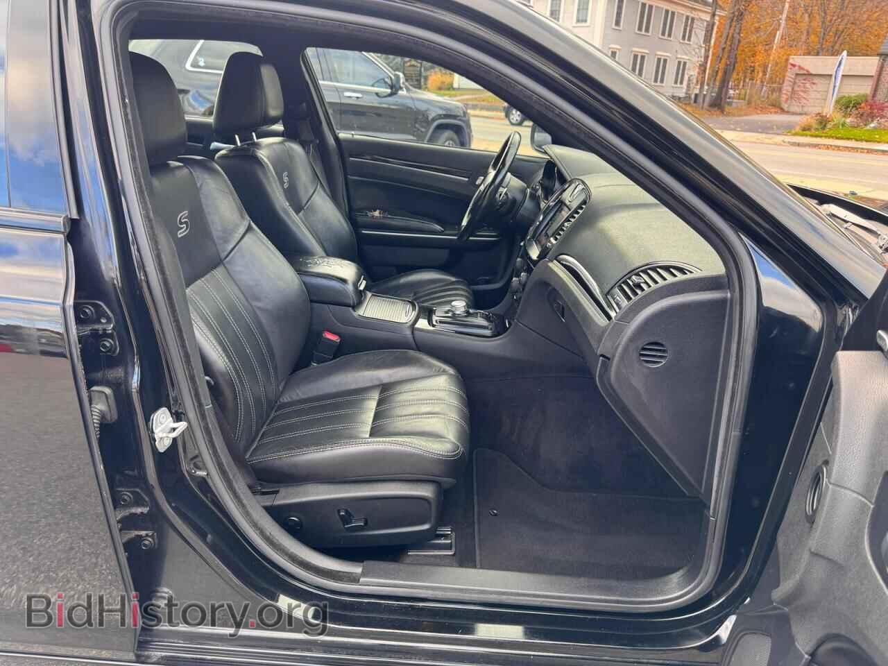 2019 CHRYSLER 300 - VIN: 2C3CCAGG4KH668495 - Фото 5