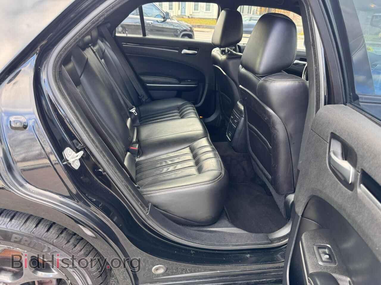 2019 CHRYSLER 300 - VIN: 2C3CCAGG4KH668495 - Фото 6