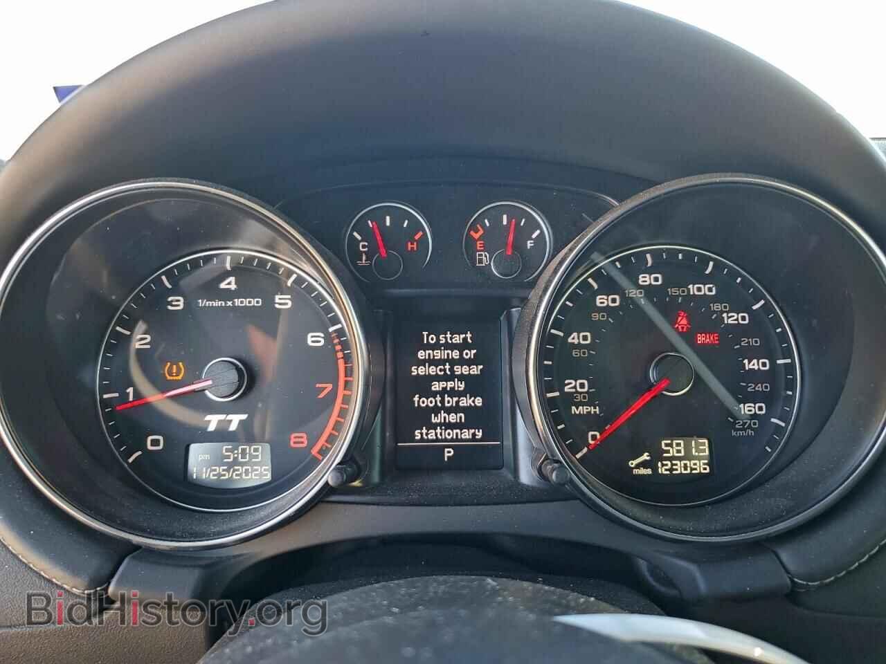 2011 AUDI TT - VIN: TRUBFAFK7B1026717 - Фото 9