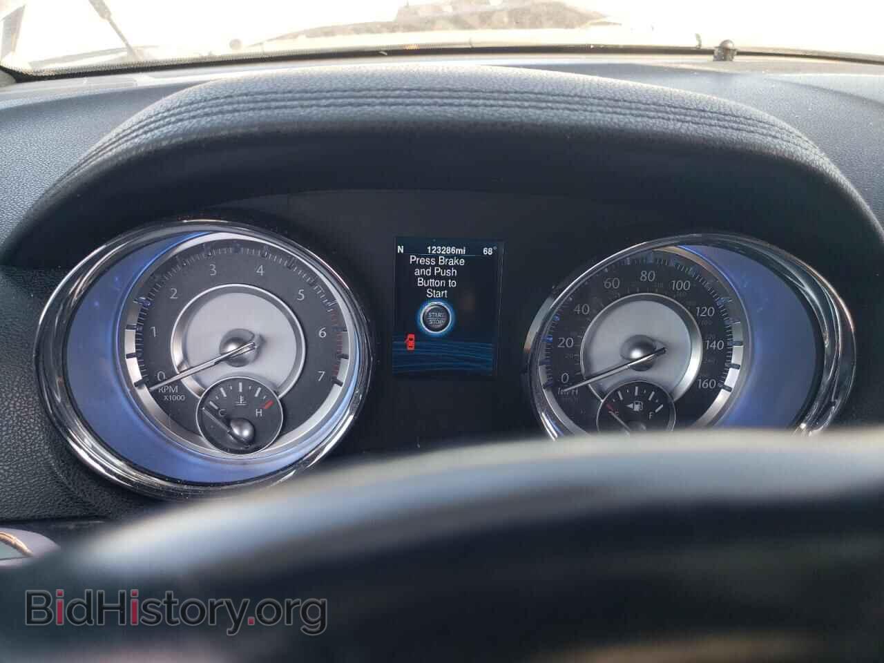 2014 CHRYSLER 300 - VIN: 2C3CCAET3EH117723 - Фото 9