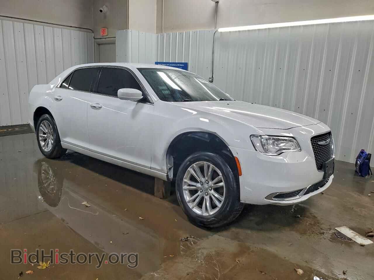 2017 CHRYSLER 300 - VIN: 2C3CCAAG0HH512262 - Фото 4