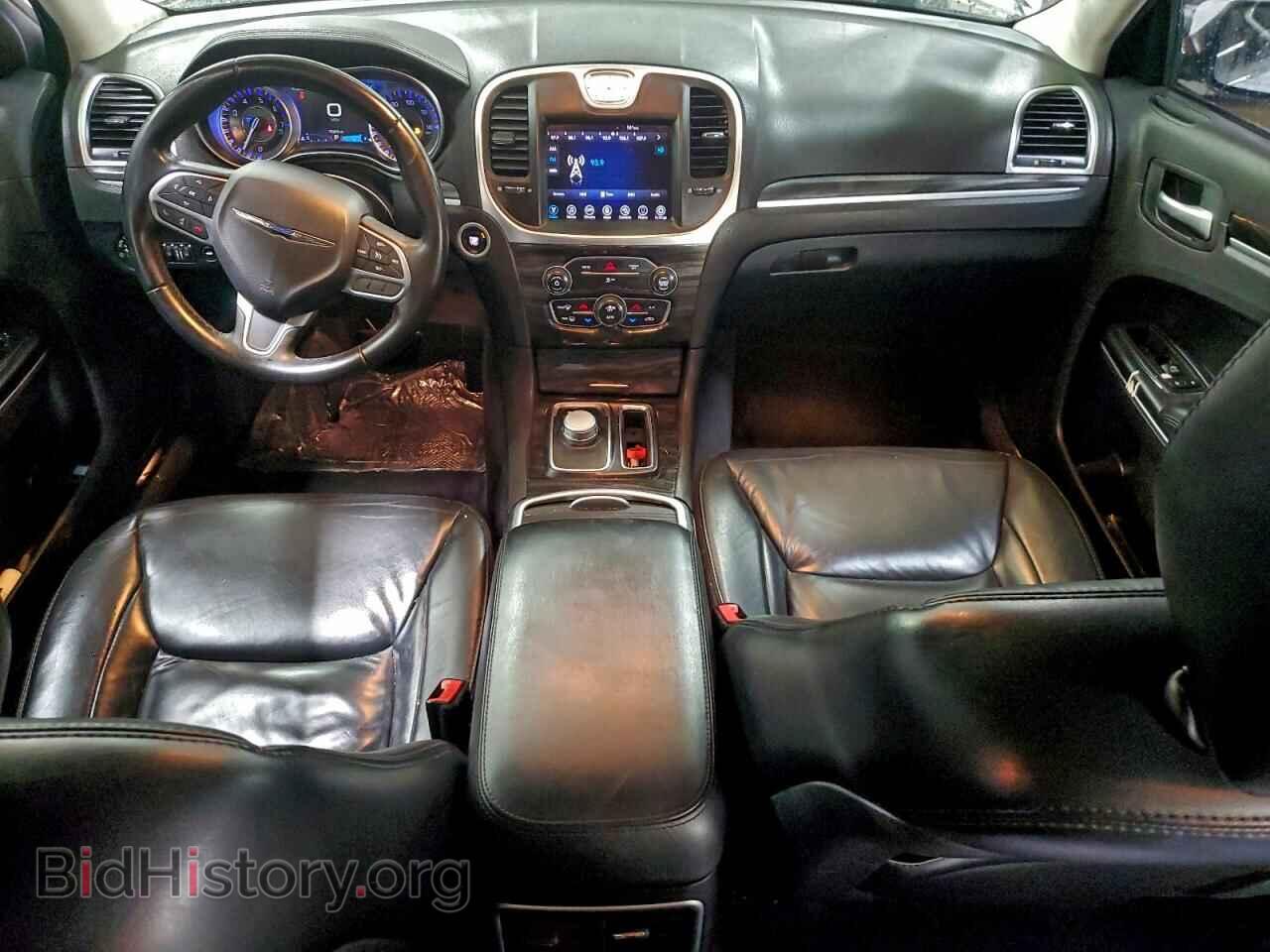 2017 CHRYSLER 300 - VIN: 2C3CCAAG0HH512262 - Фото 8