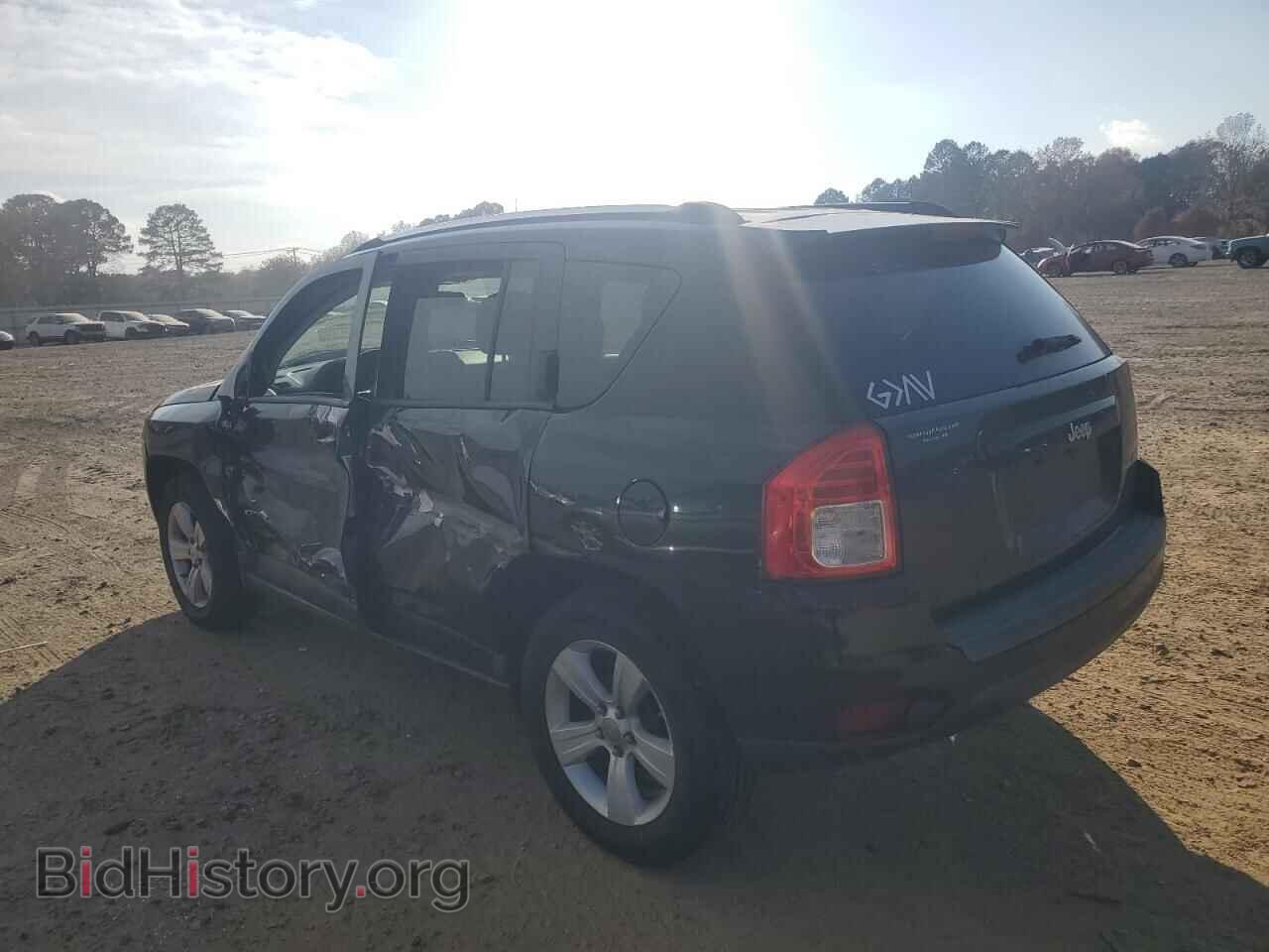 2011 JEEP COMPASS - VIN: 1J4NT1FB5BD192243 - Фото 2