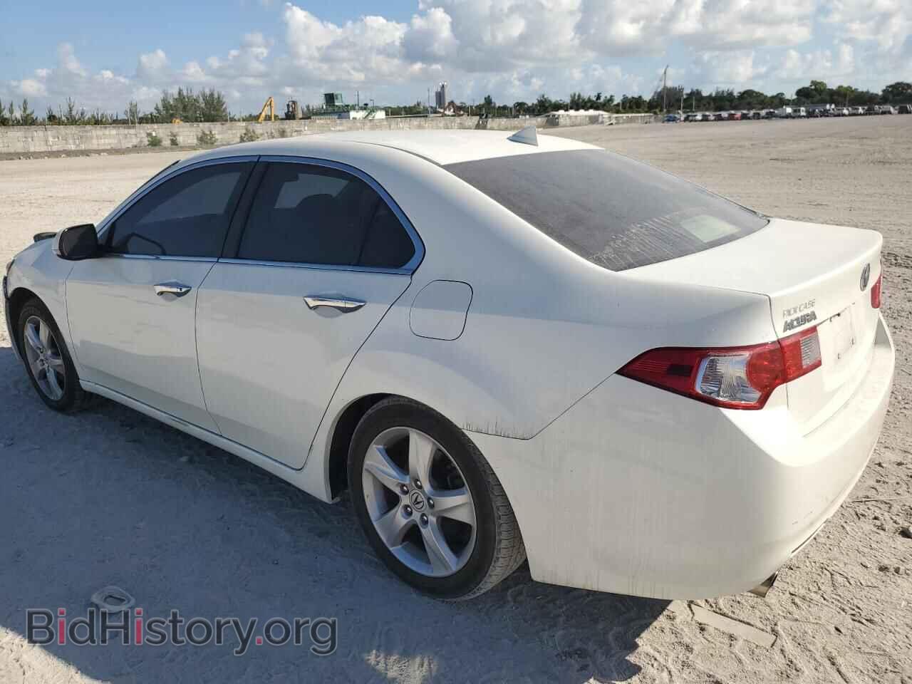 2010 ACURA TSX - VIN: JH4CU2F60AC002211 - Фото 2