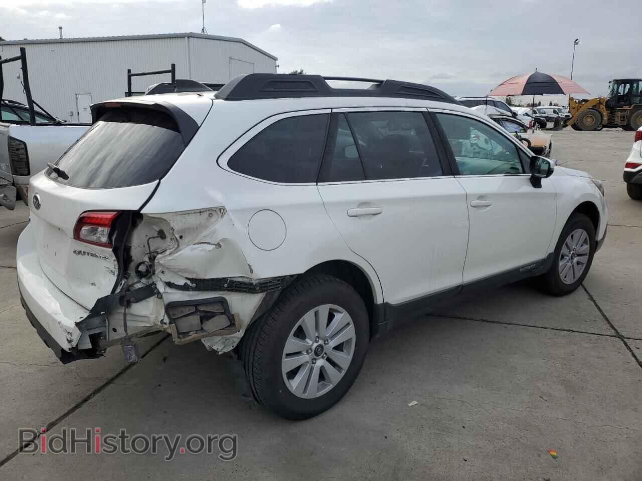 2018 SUBARU OUTBACK - VIN: 4S4BSAFC1J3365308 - Фото 3