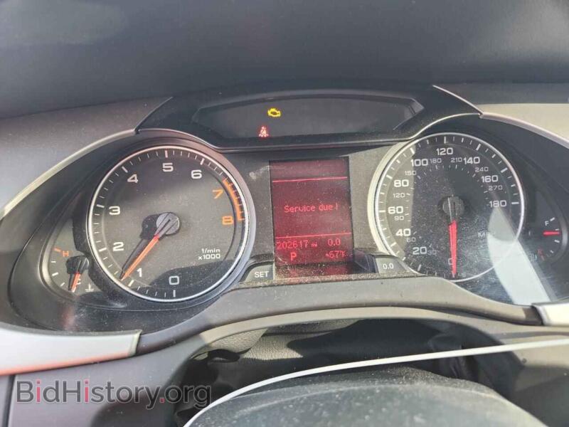 2010 Audi A4 (VIN WAUFFBFL3AN064010) — фото 9 из 12