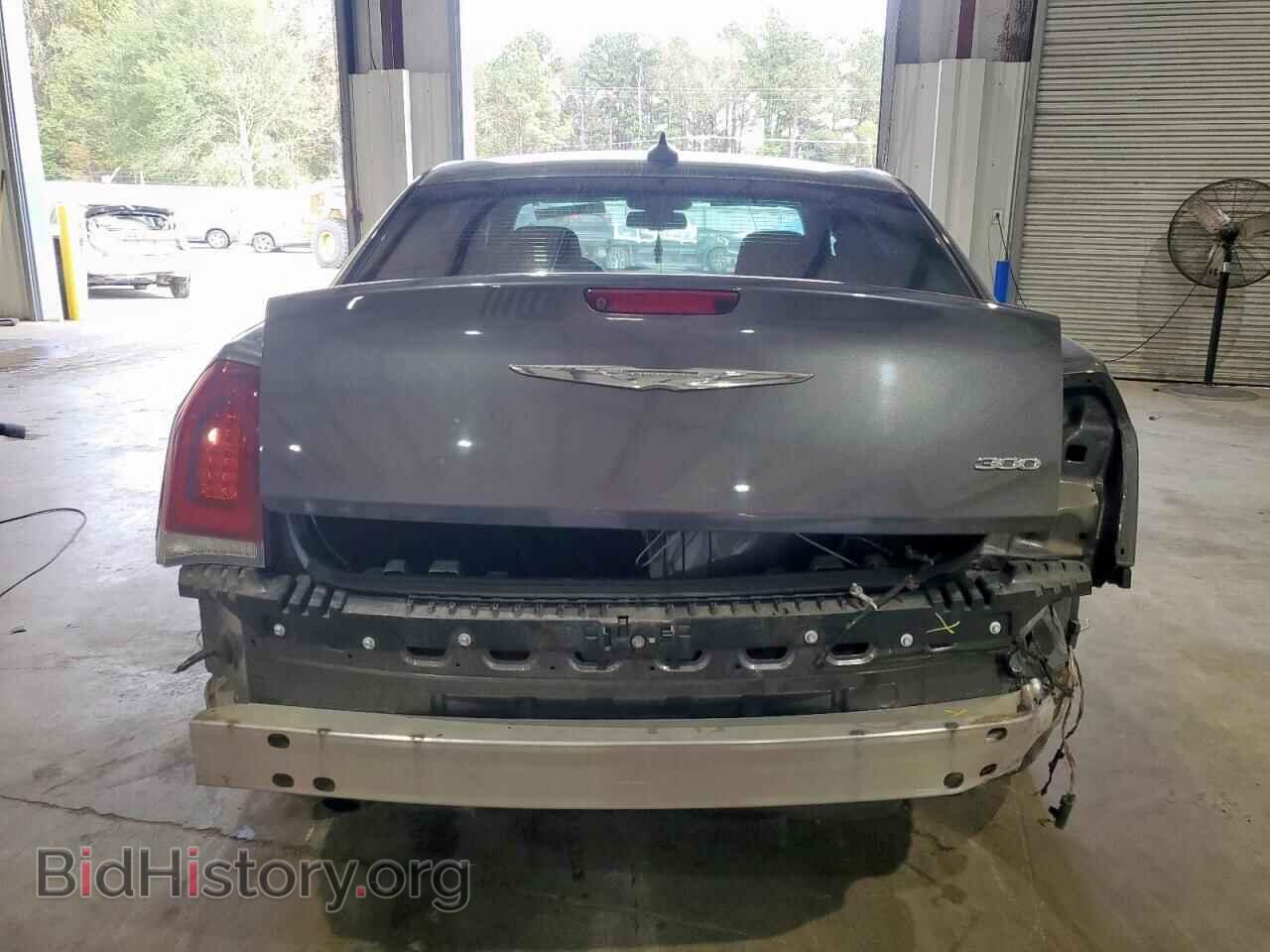 2019 CHRYSLER 300 - VIN: 2C3CCAAG6KH739320 - Фото 6