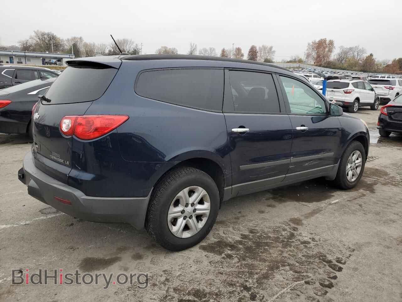 2011 CHEVROLET TRAVERSE - VIN: 1GNKVFED4BJ152280 - Фото 3