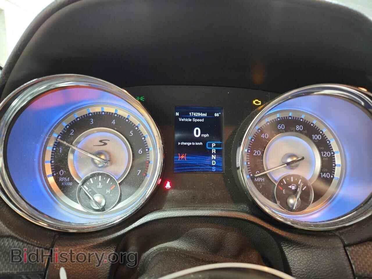 2014 CHRYSLER 300 - VIN: 2C3CCAGG9EH201481 - Фото 9