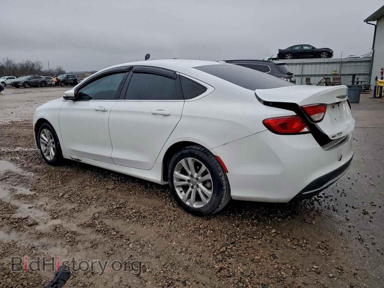 2015 CHRYSLER 200 - VIN: 1C3CCCAB5FN628772 - Фото 2