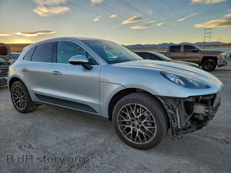 2016 Porsche MACAN (VIN WP1AB2A54GLB47675) — photo 4 of 14