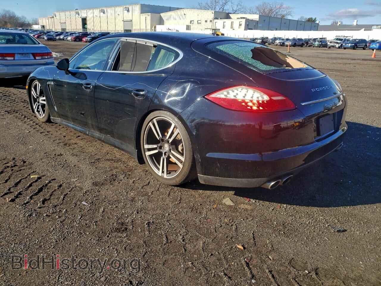 2011 PORSCHE PANAMERA - VIN: WP0AB2A76BL061439 - Photo 2