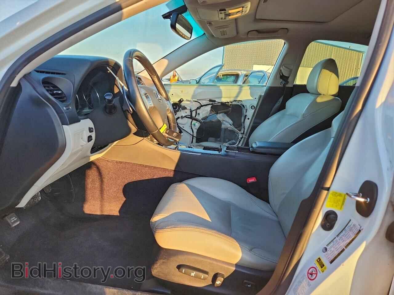 2011 LEXUS IS - VIN: JTHBF5C26B5151639 - Photo 7