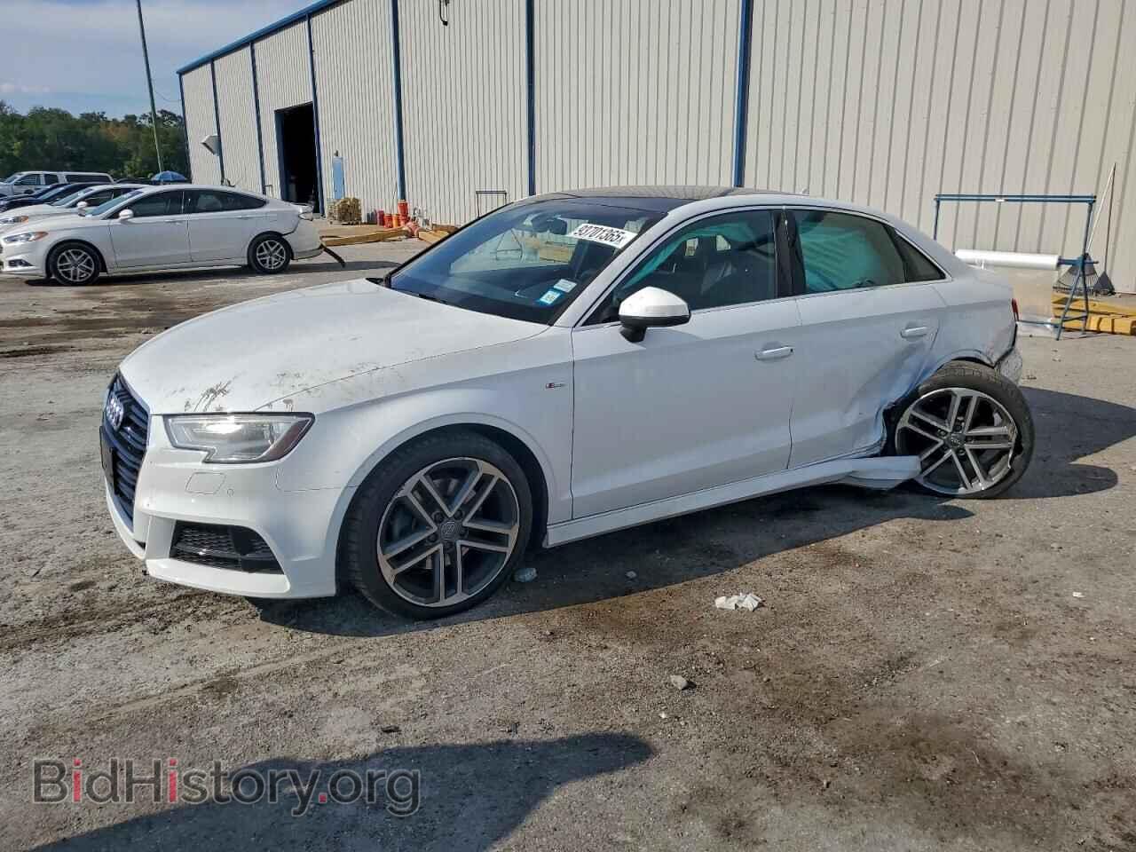 Photo WAUJ8GFF4J1011173 - AUDI A3 2018