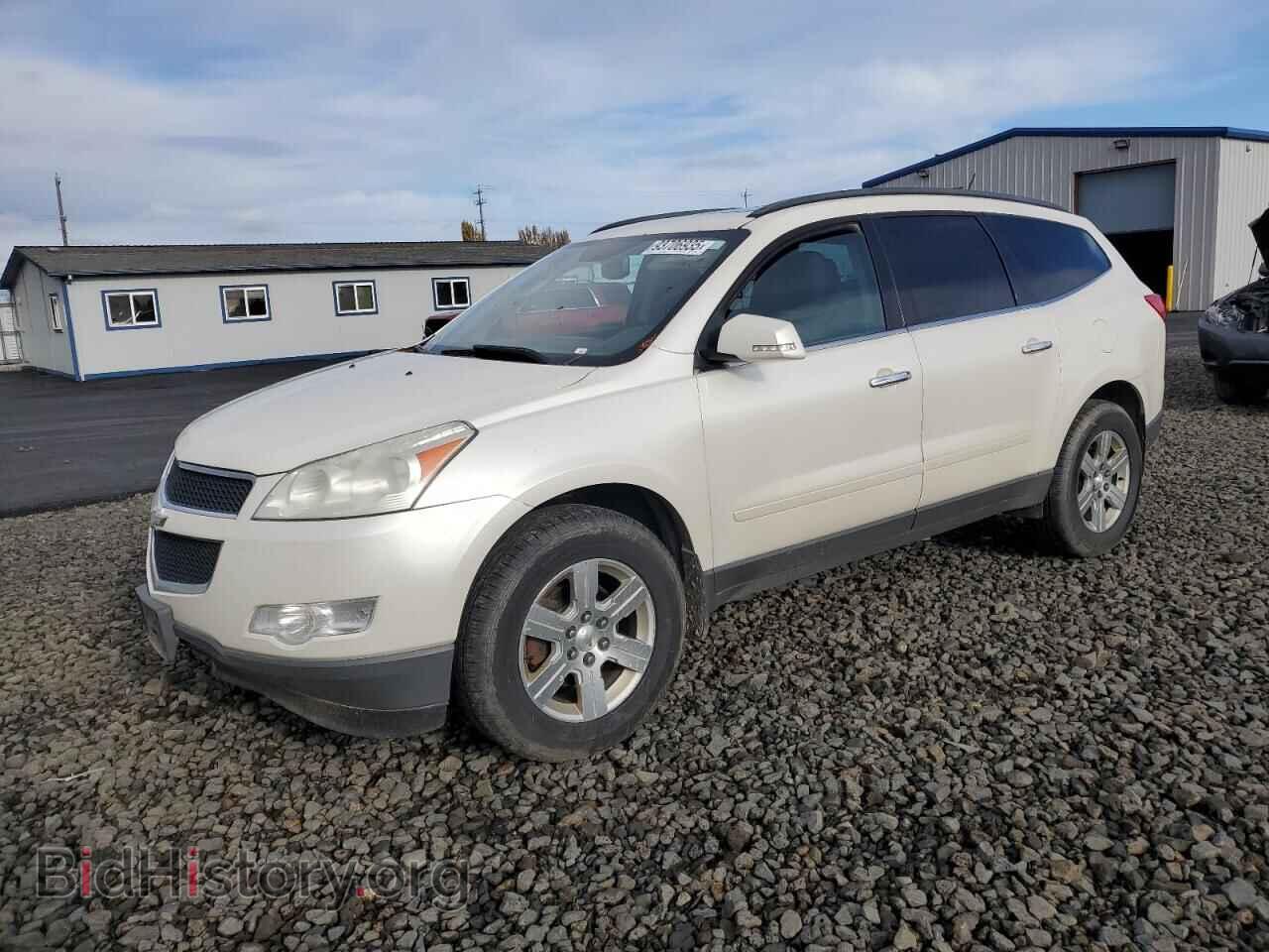 Photo 1GNKVGED0BJ182950 - CHEVROLET TRAVERSE 2011