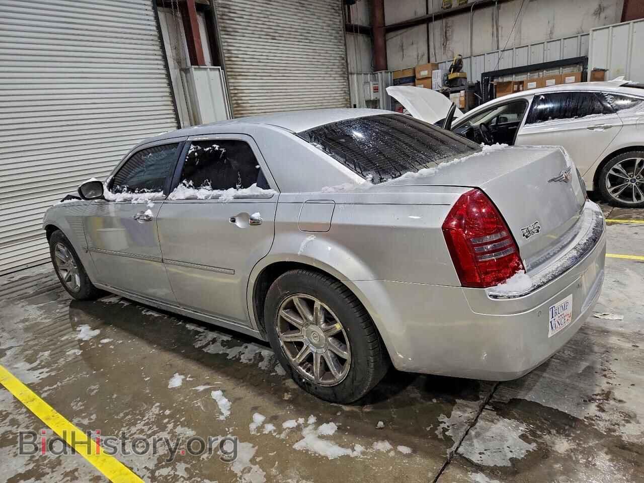 2005 CHRYSLER 300 - VIN: 2C3AA63H85H163721 - Фото 2