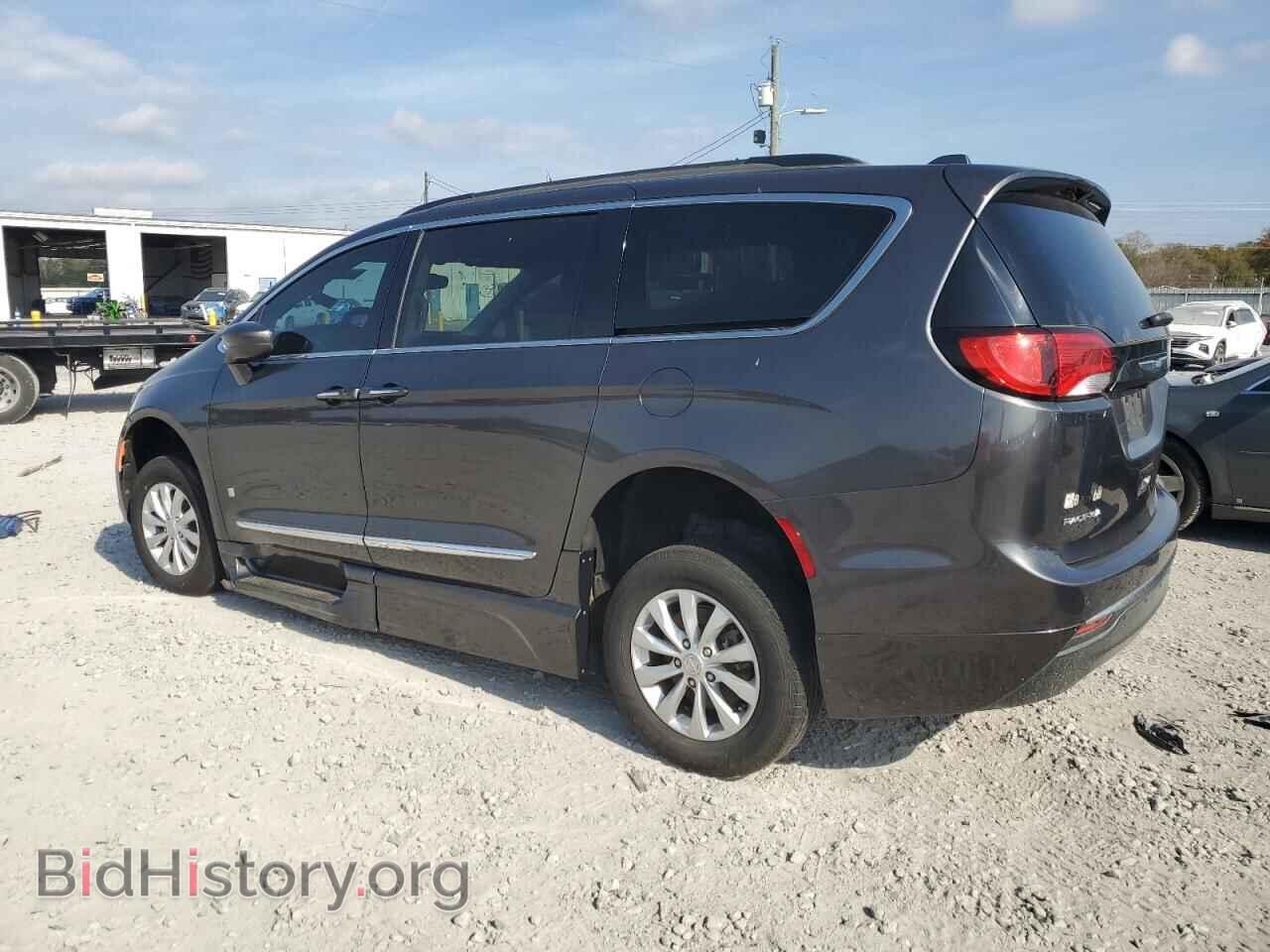 2017 CHRYSLER PACIFICA - VIN: 2C4RC1BG2HR621885 - Фото 2