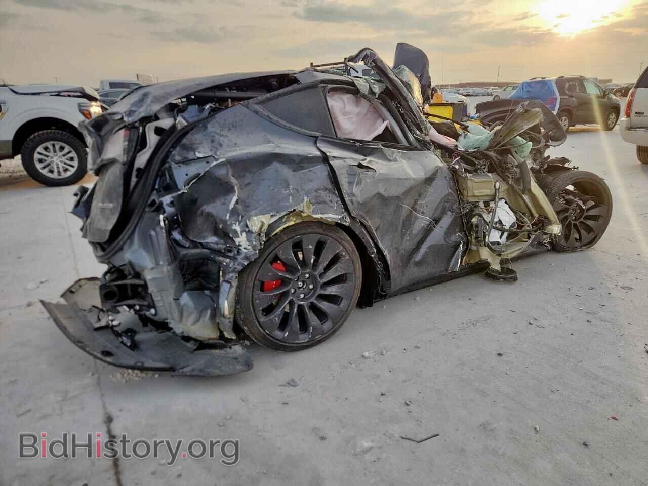 2024 TESLA MODEL Y - VIN: 7SAYGDEF5RA280659 - Фото 3