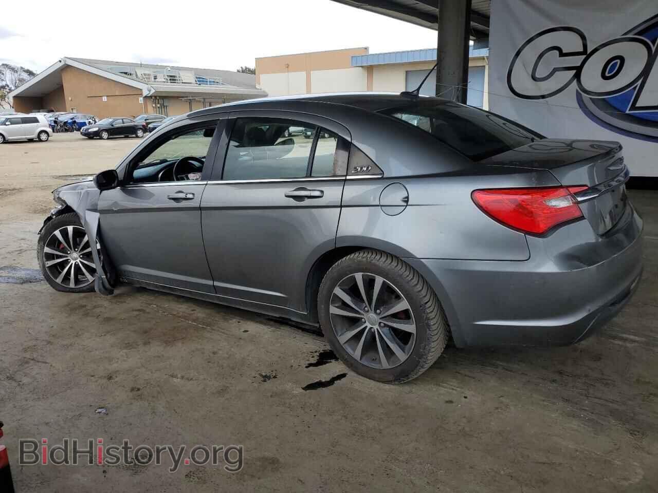 2013 CHRYSLER 200 - VIN: 1C3CCBBB8DN584739 - Photo 2