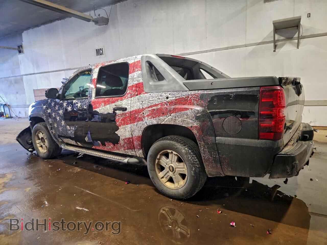 2011 CHEVROLET AVALANCHE - VIN: 3GNTKFE38BG366324 - Фото 2